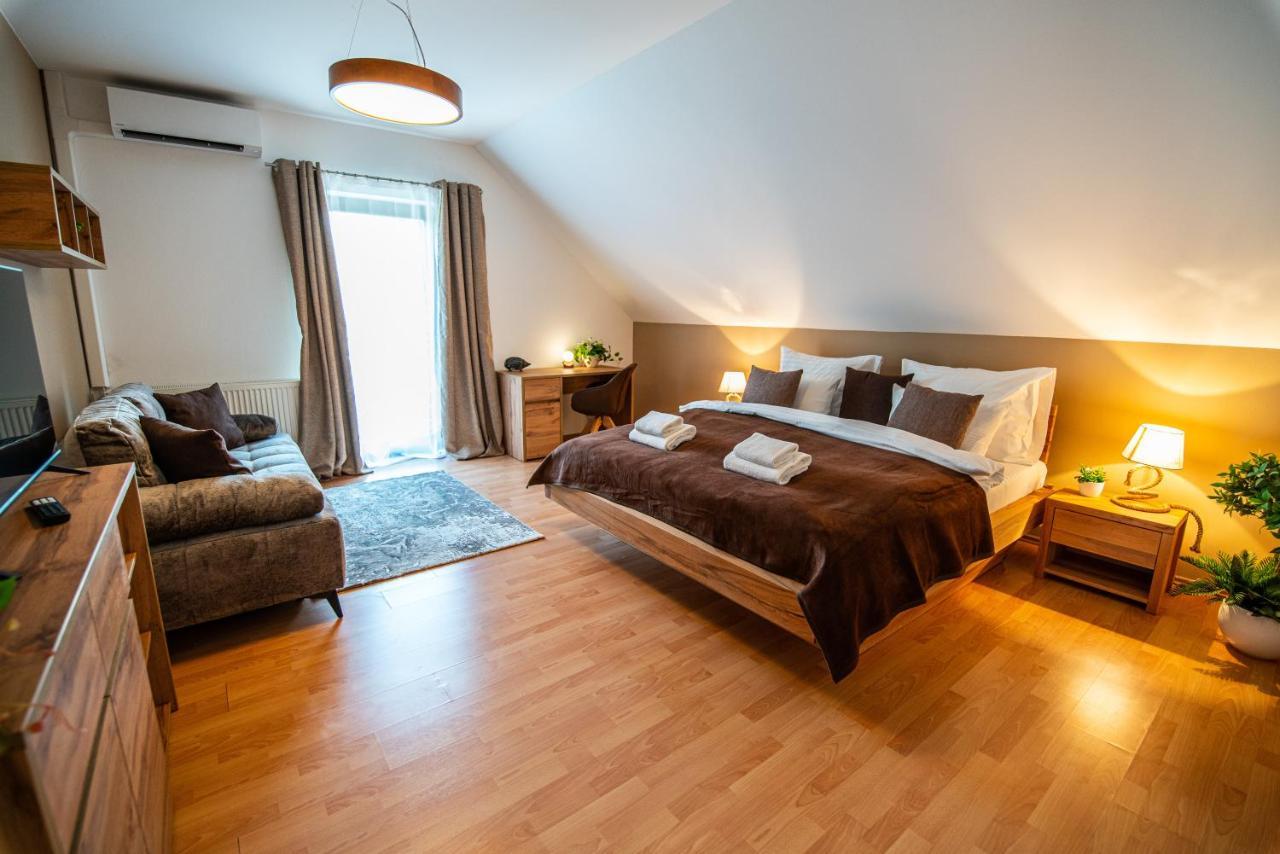 Villa With Pool & Sauna In Beer Village Velke Popovice Exterior photo