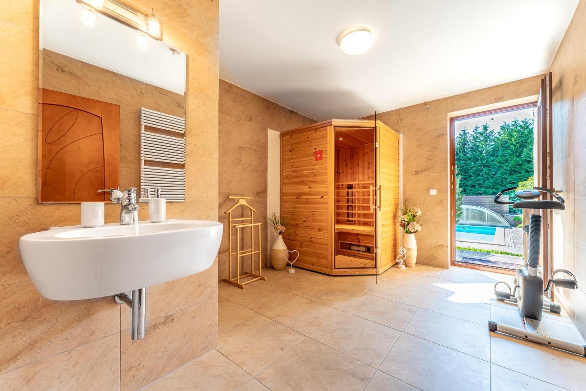 Villa With Pool & Sauna In Beer Village Velke Popovice Exterior photo