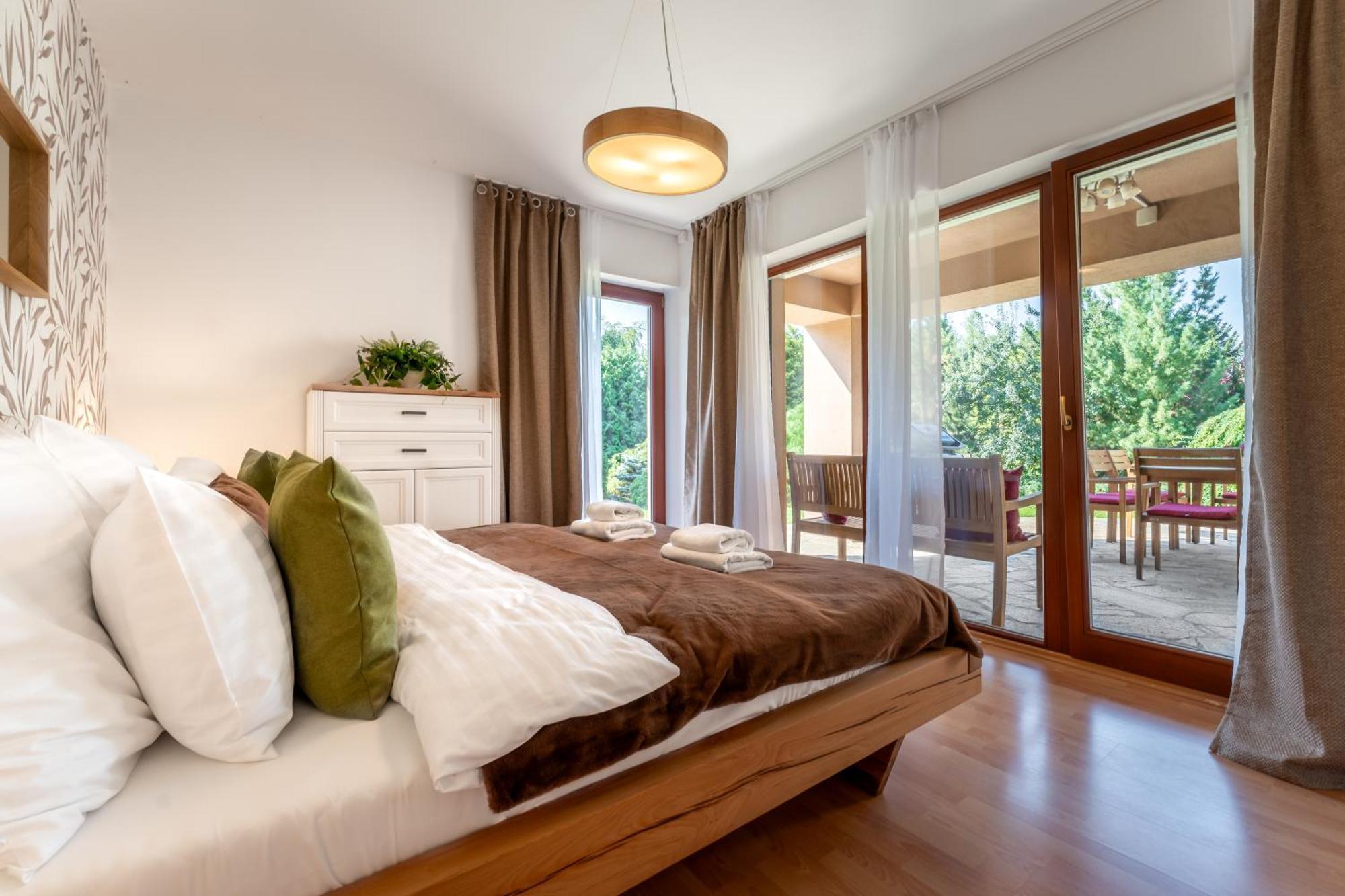 Villa With Pool & Sauna In Beer Village Velke Popovice Exterior photo